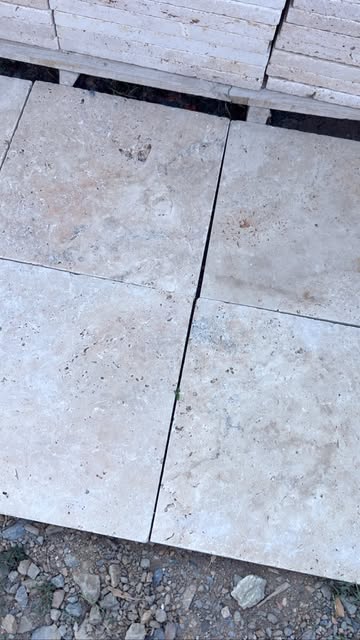 Eskitme Traverten Adım Taşları Enhance Outdoor Spaces with Natural Stone